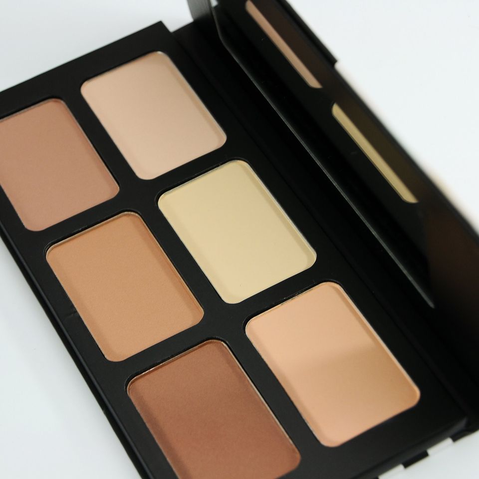 Kokie Cosmetics Powder Contour Palette #Universal 27g ไฮไลท์-คอนทัวร์พาเลตที่จะทำให้การคอนทัวร์เป็นเรื่องง่าย ด้วย 3 สีอ่อนสำหรับไฮไลท์ และ 3 สีเข้มสำหรับคอนทัวร์